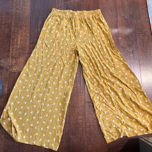 Carly Jean Los Angeles wide leg pants